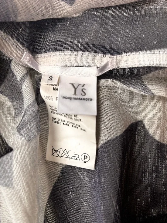 Yohji Yamamoto Y’s Sleeveless Polka Dot Button-Front Blouse in Black & White - Picture 3 of 3